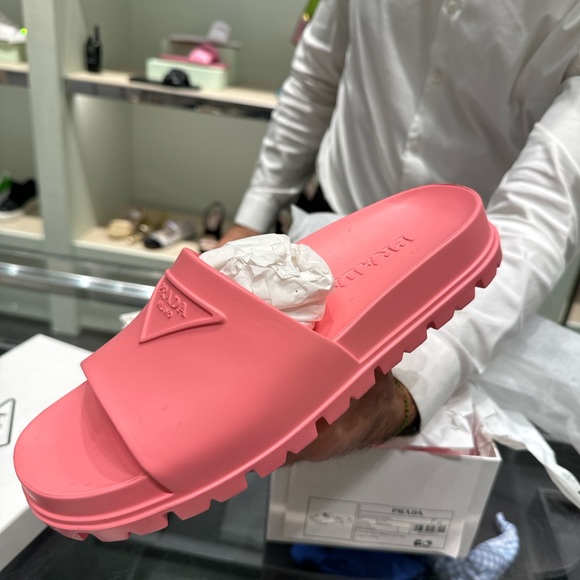 PRADA Women’s Triangle Logo Rubber Slide Sandals Pink Size 11 - Picture 1 of 2